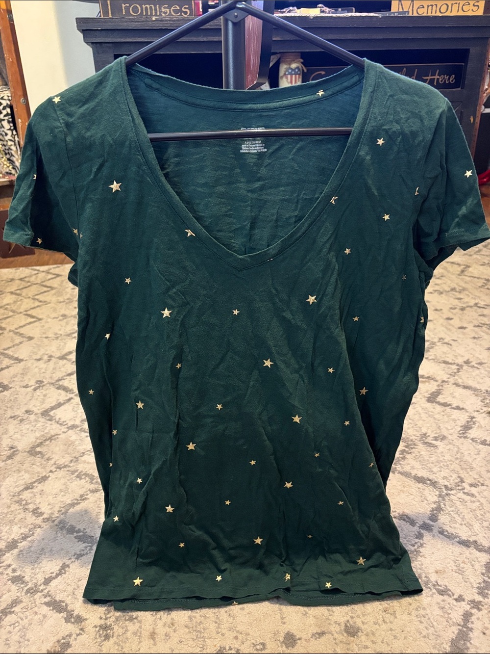 PINK Victoria's Secret Forest Green V-Neck Star Print Tee